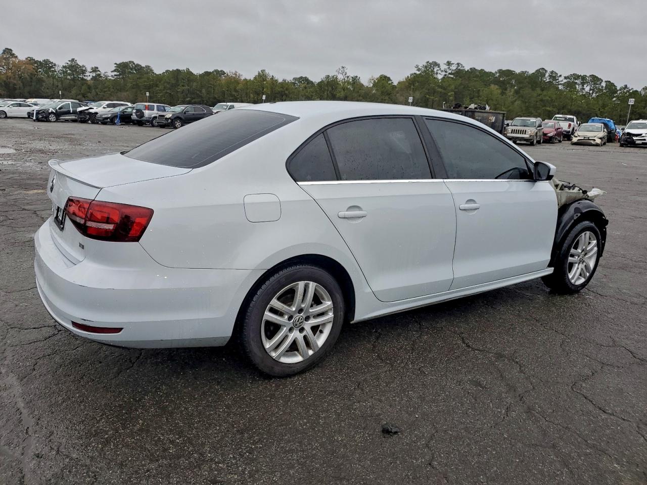 2017 VOLKSWAGEN JETTA S photo 3