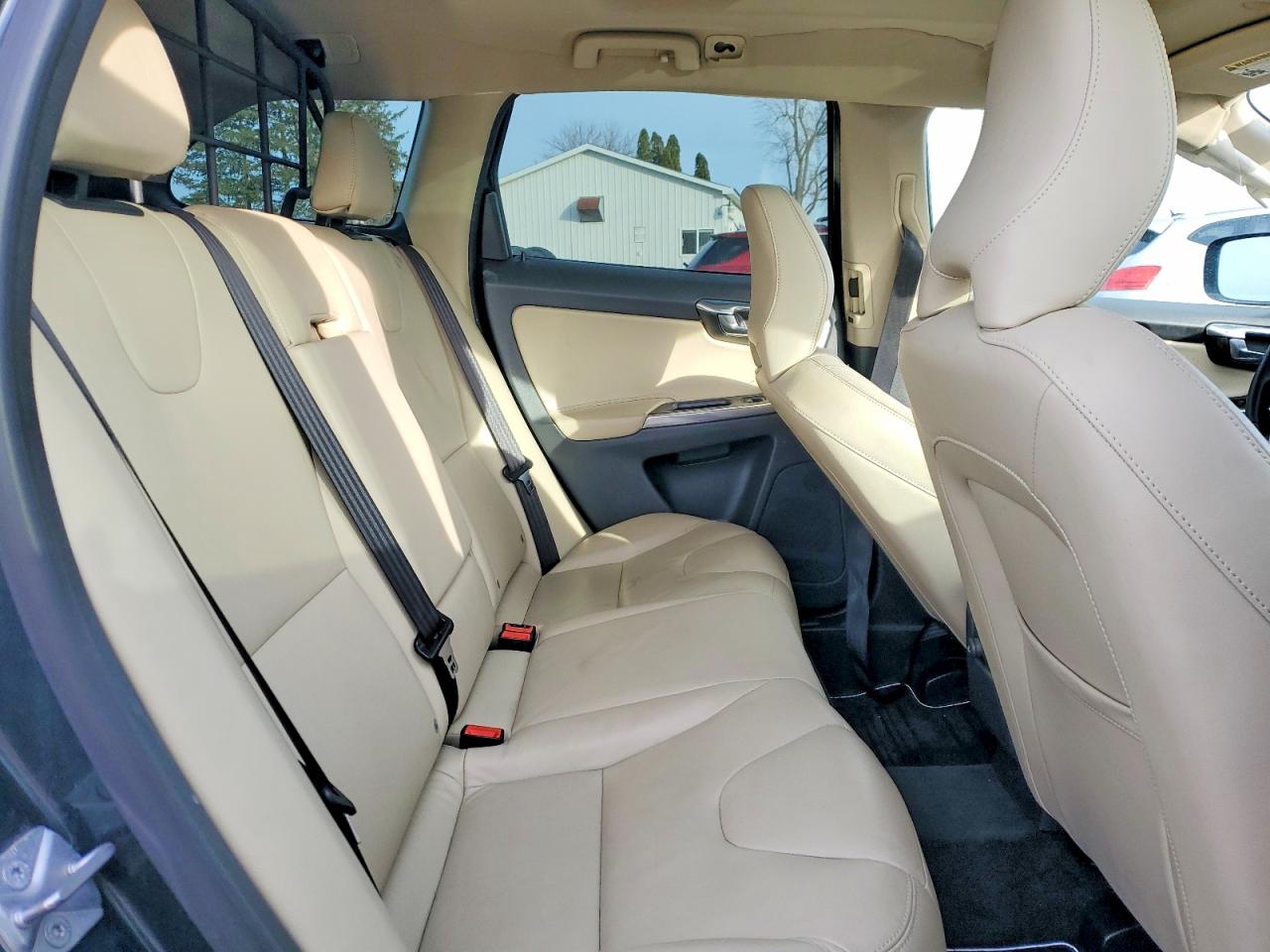 2016 VOLVO XC60 T5 PREMIER photo 10