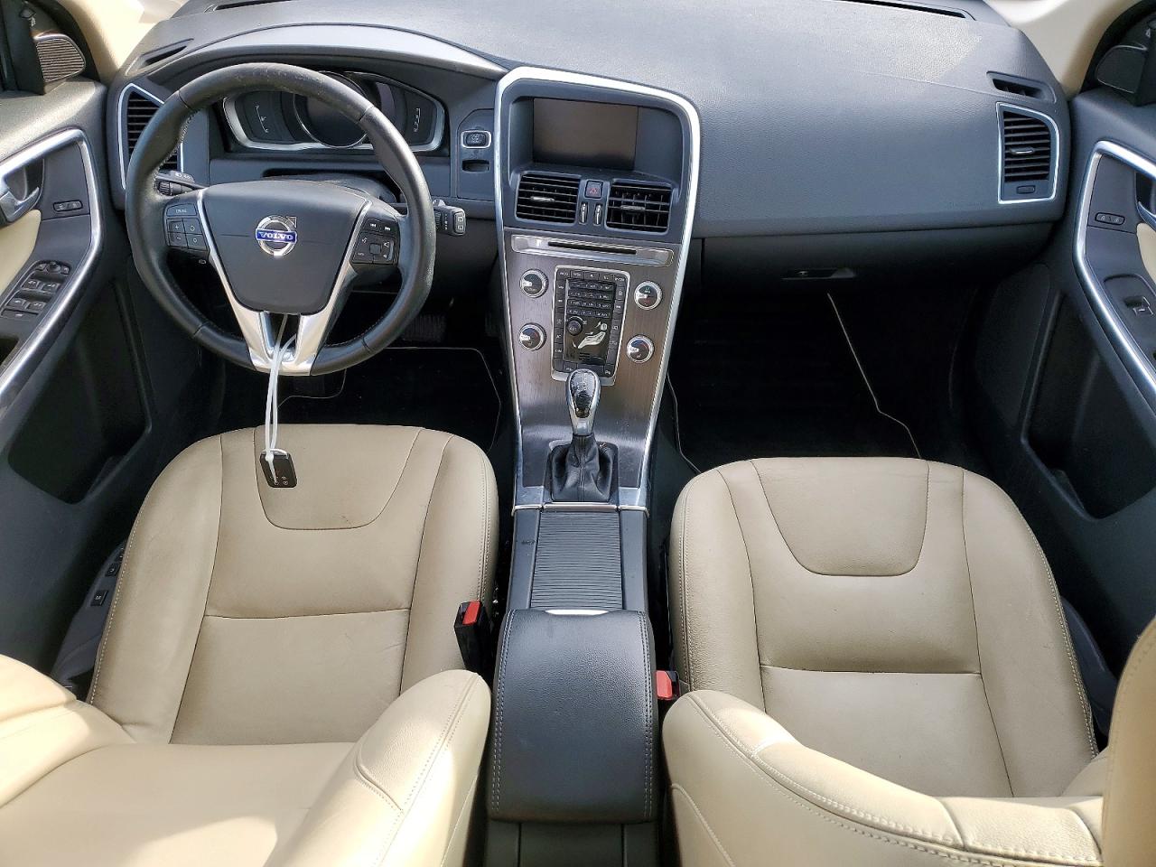 2016 VOLVO XC60 T5 PREMIER photo 8