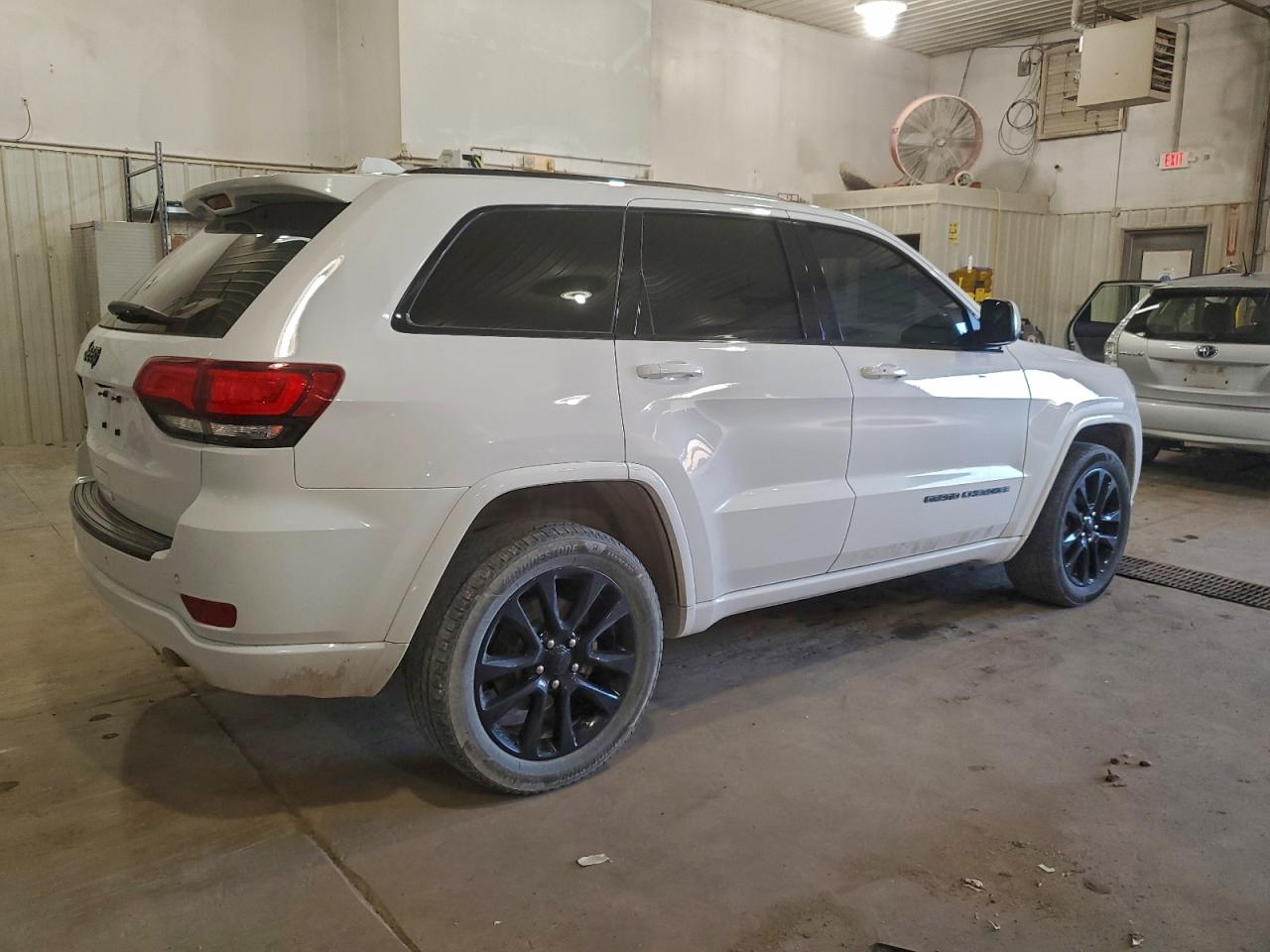 2018 JEEP GRAND CHEROKEE LAREDO photo 7