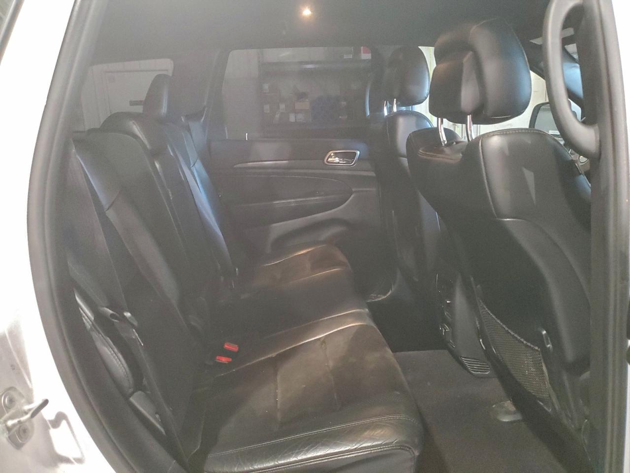 2018 JEEP GRAND CHEROKEE LAREDO photo 28