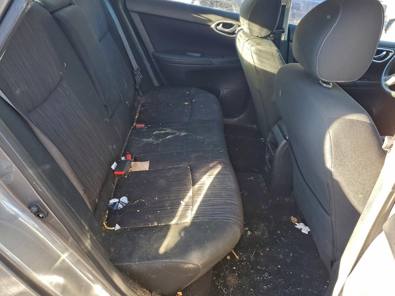2019 NISSAN SENTRA S photo 19