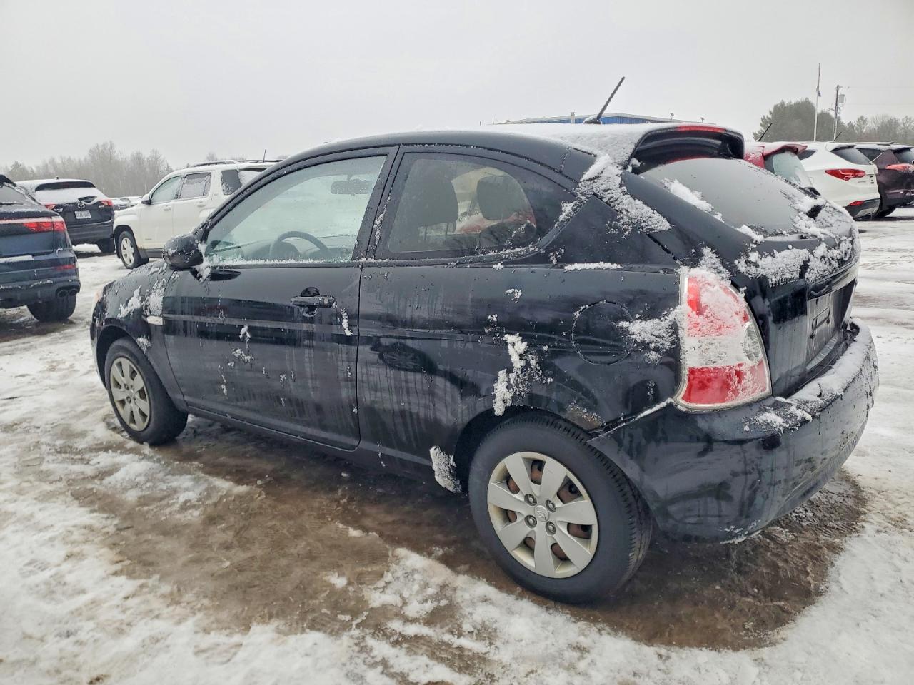 2011 HYUNDAI ACCENT SE photo 2