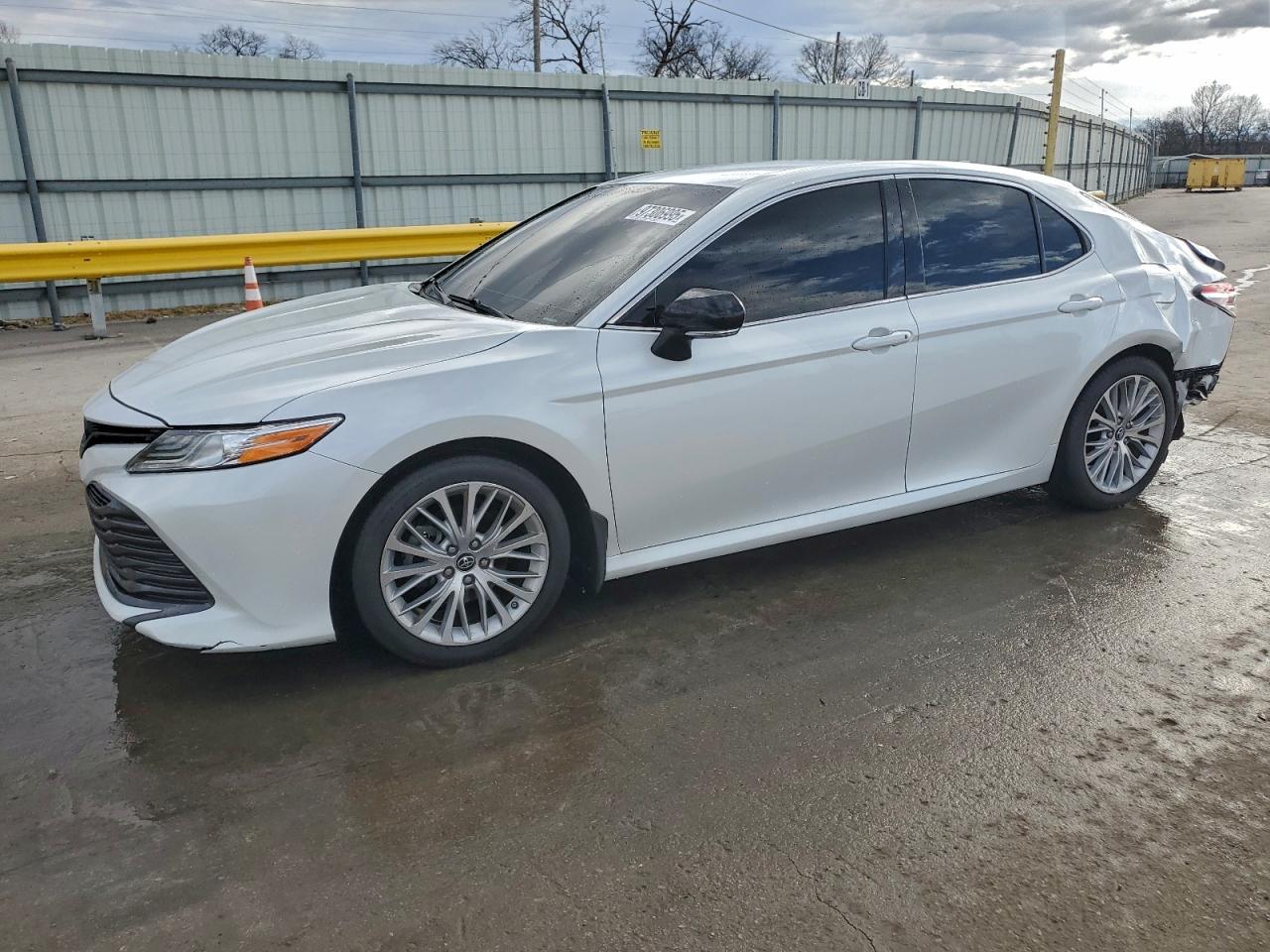 2019 TOYOTA CAMRY