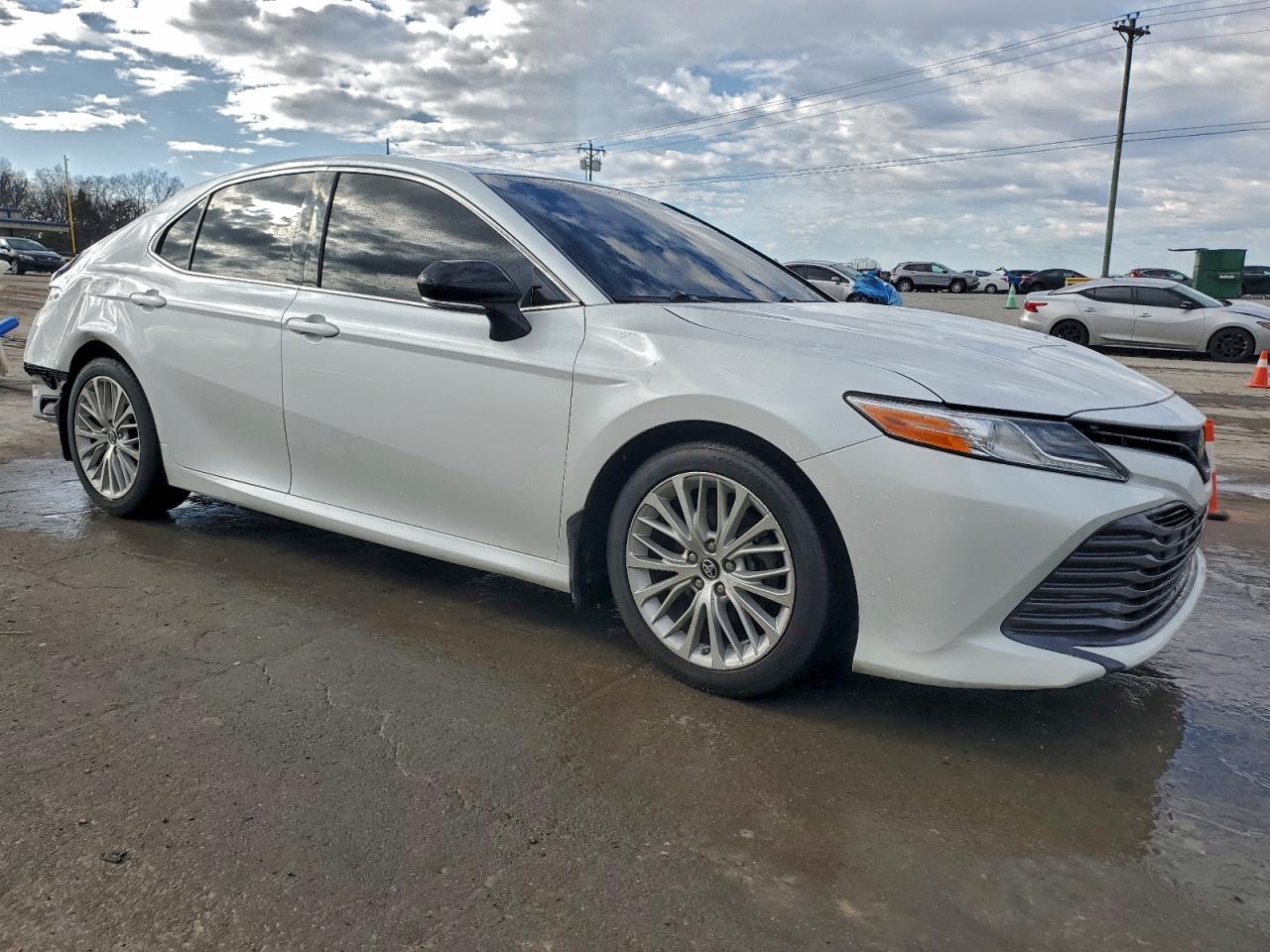 2019 TOYOTA CAMRY L photo 7