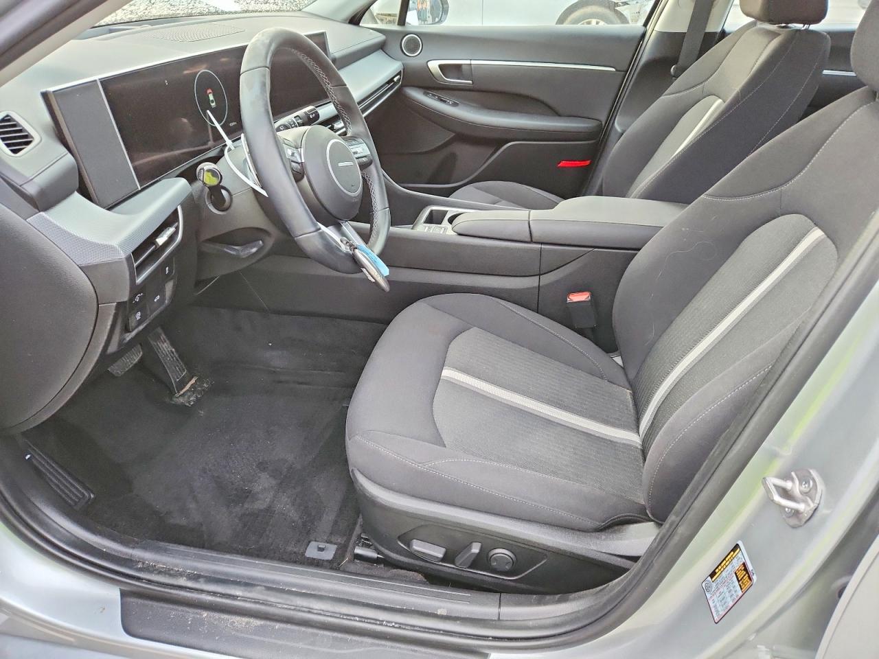 2024 HYUNDAI SONATA SEL photo 13