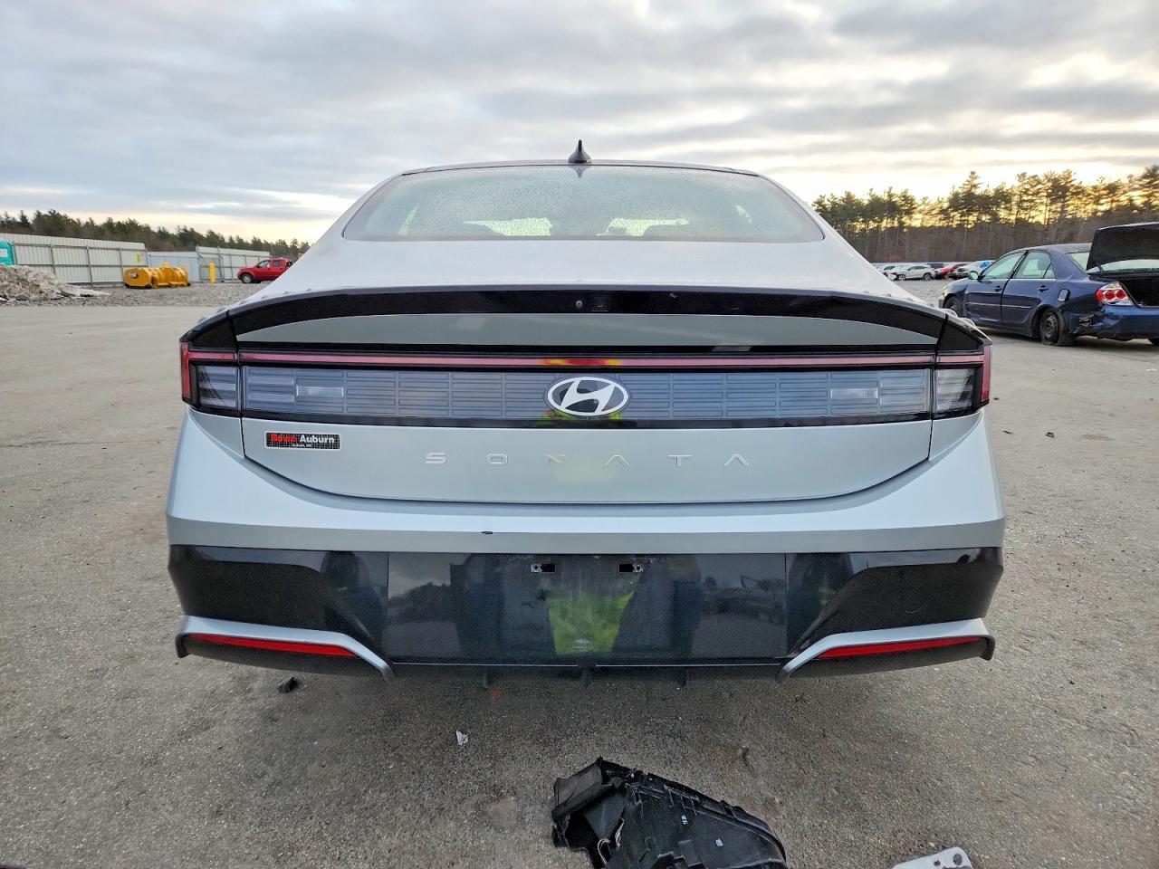 2024 HYUNDAI SONATA SEL photo 11