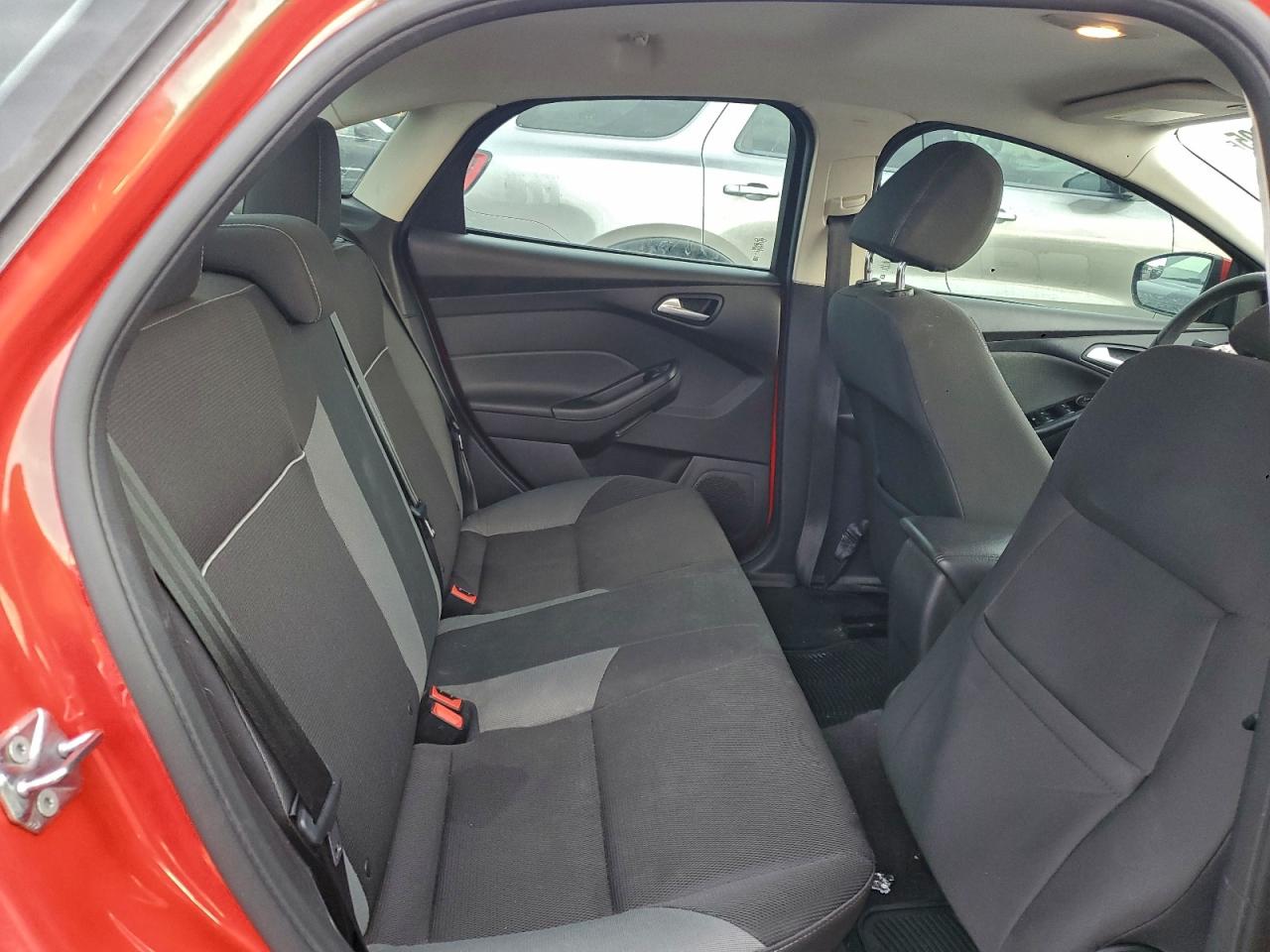 2013 FORD FOCUS SE photo 10