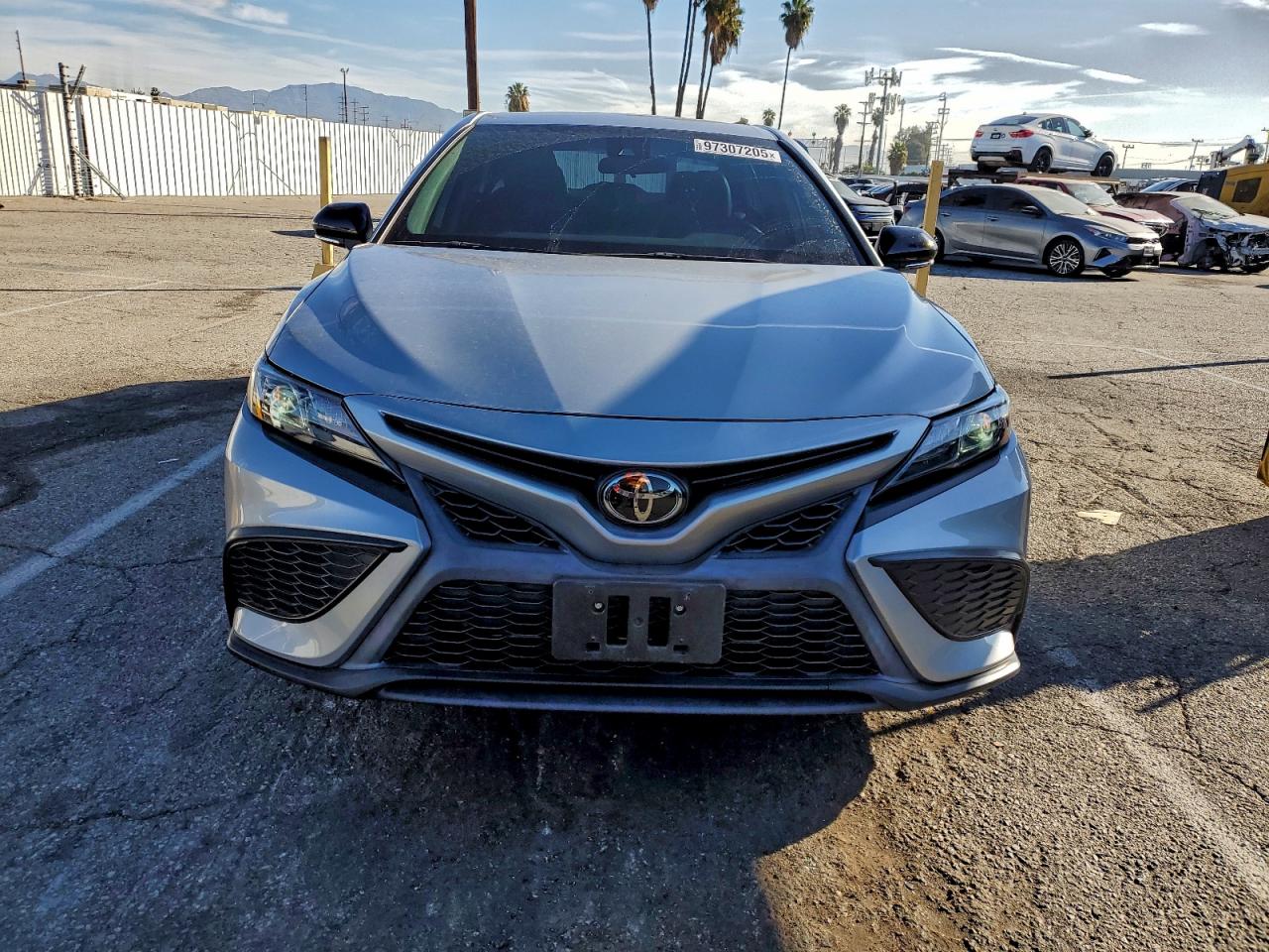 2022 TOYOTA CAMRY SE photo 5