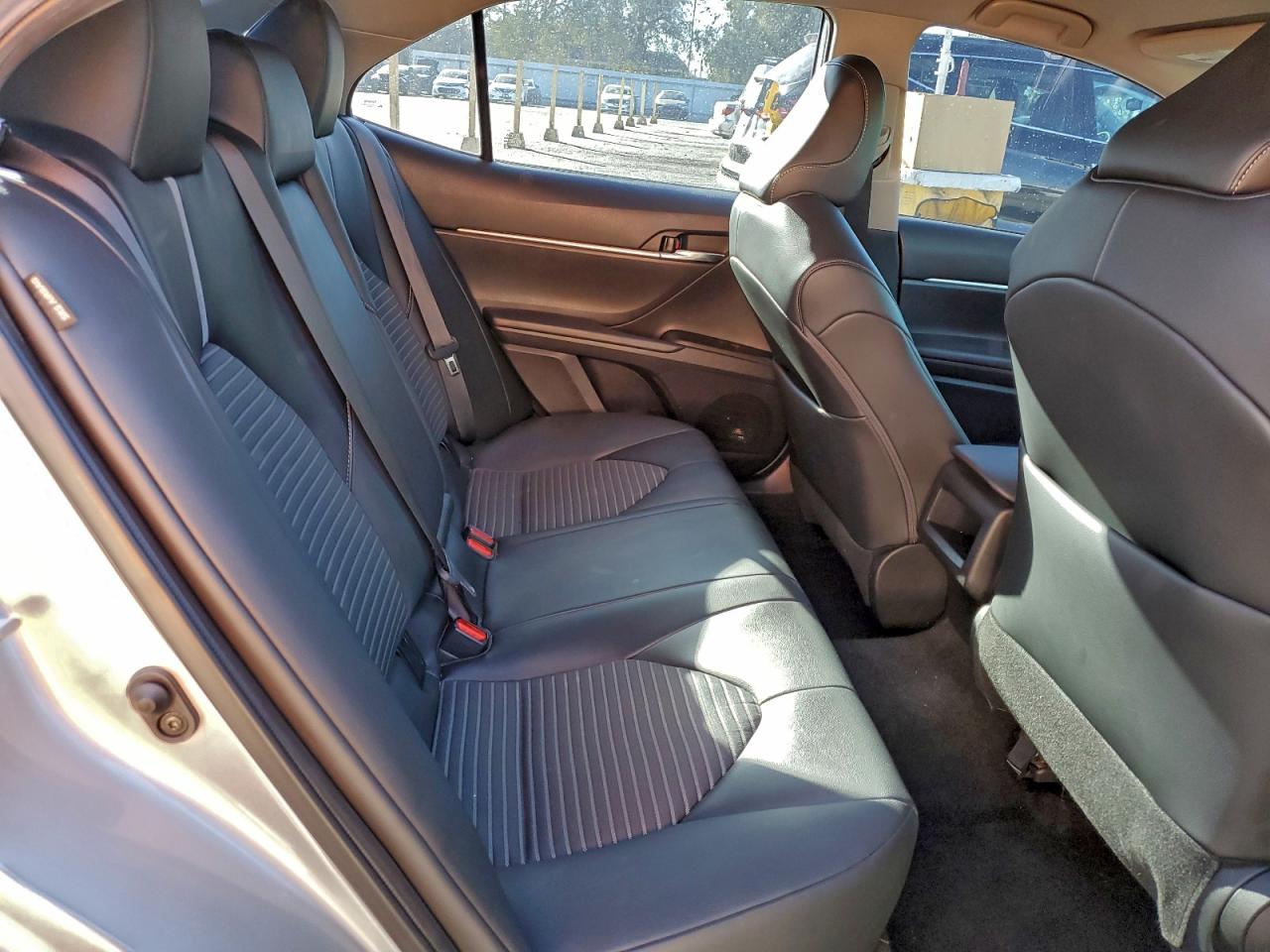 2022 TOYOTA CAMRY SE photo 10