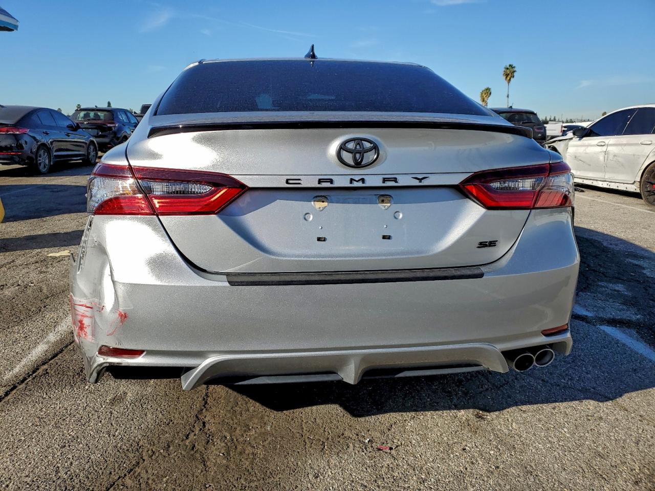 2022 TOYOTA CAMRY SE photo 6