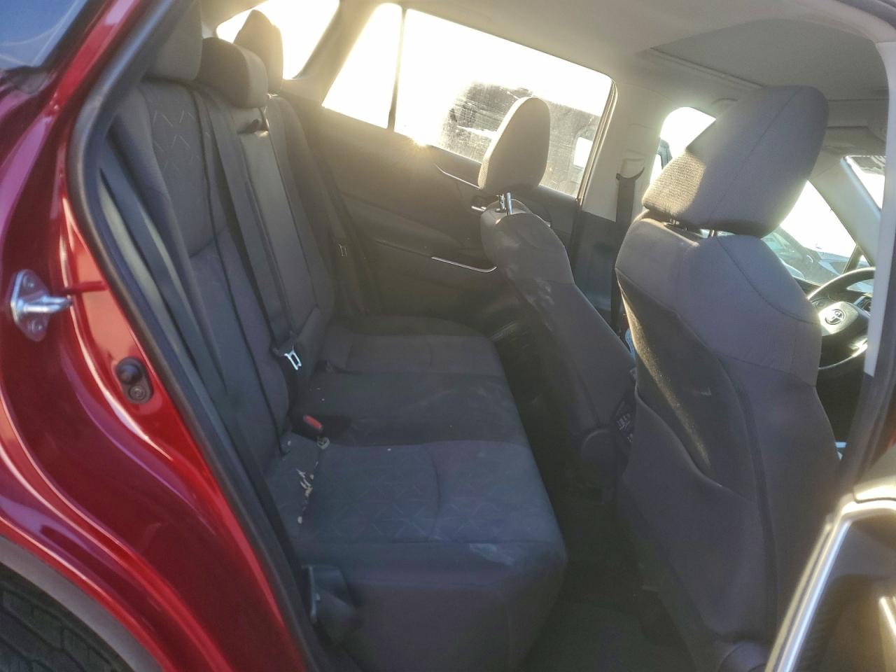 2019 TOYOTA RAV4 XLE photo 31
