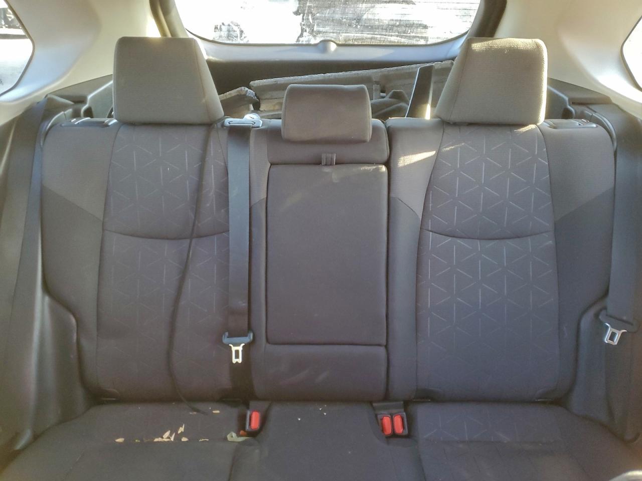 2019 TOYOTA RAV4 XLE photo 28