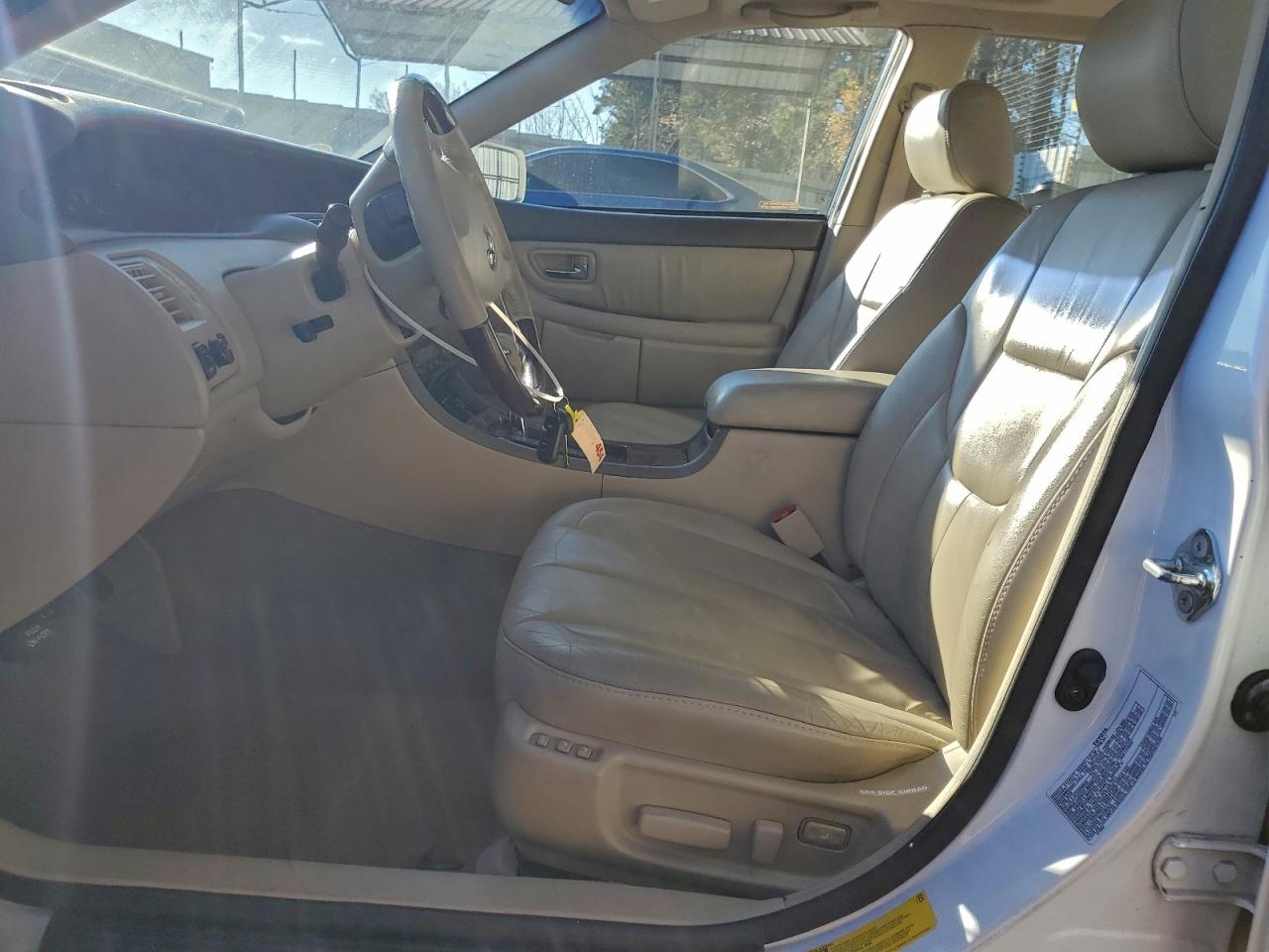 2003 TOYOTA AVALON XL photo 13