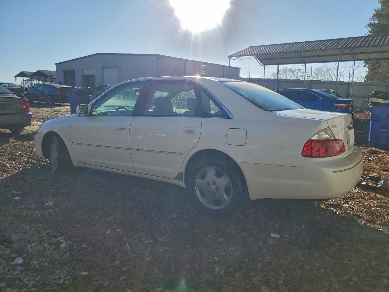 2003 TOYOTA AVALON XL photo 3