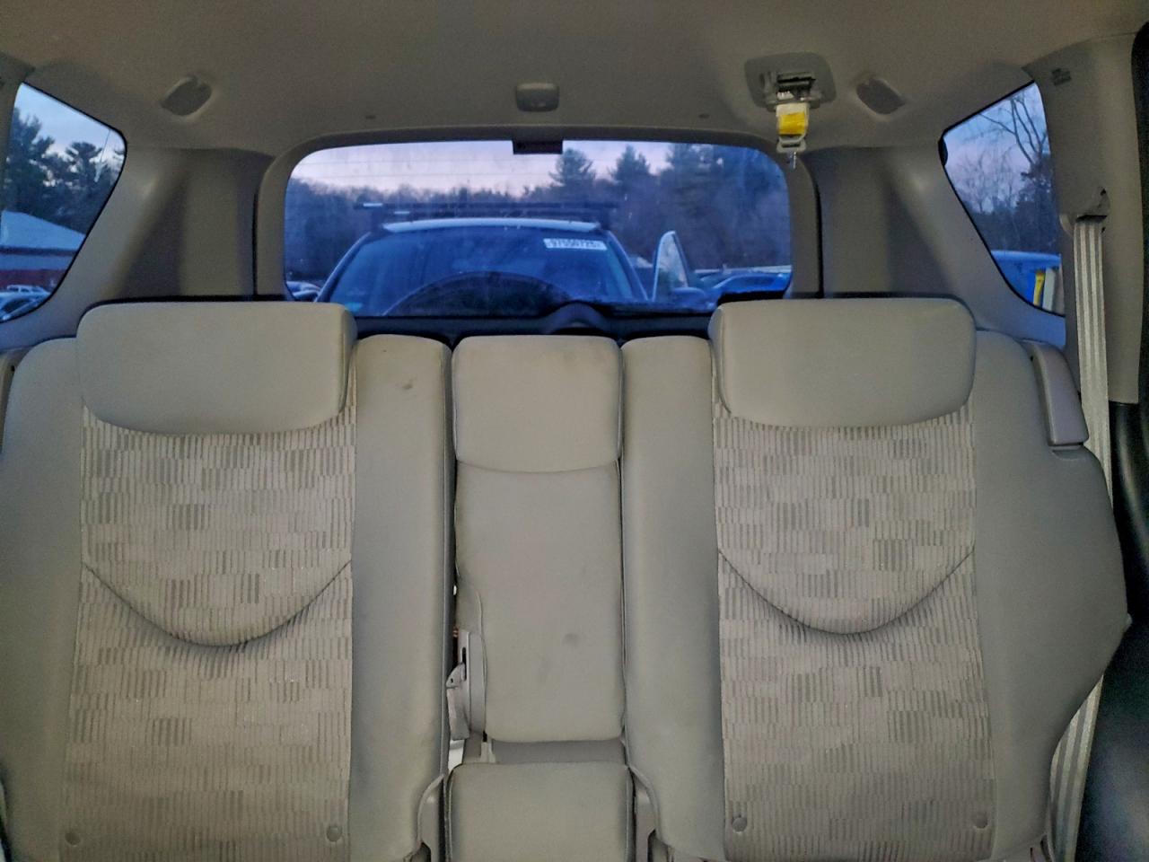2011 TOYOTA RAV4 photo 19