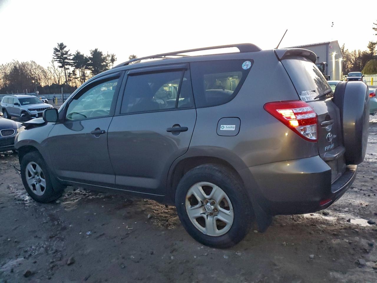 2011 TOYOTA RAV4 photo 3