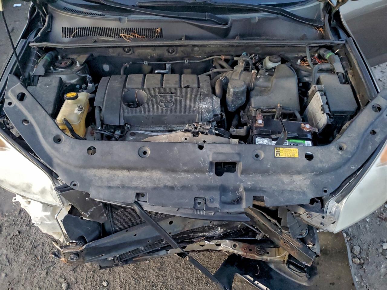 2011 TOYOTA RAV4 photo 23