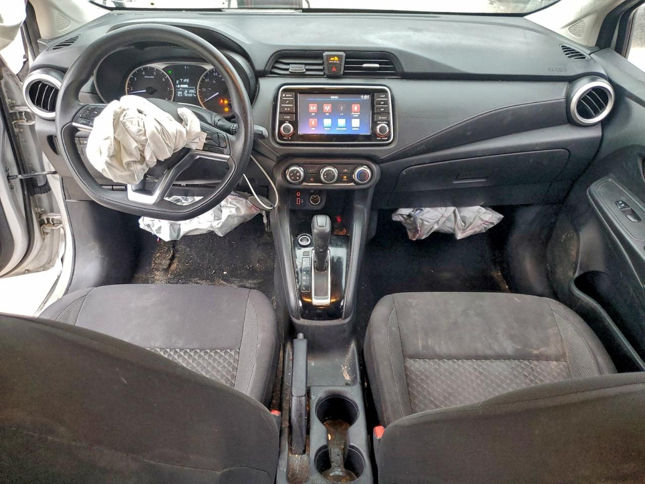 2020 NISSAN VERSA S photo 15
