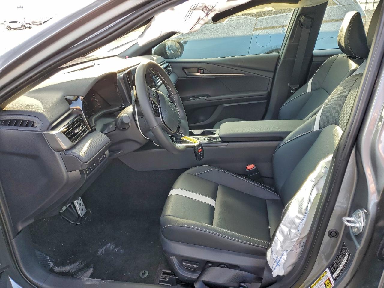 2026 TOYOTA CAMRY XSE photo 13