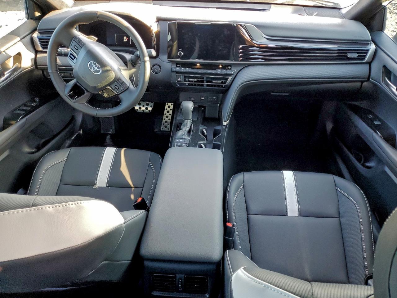 2026 TOYOTA CAMRY XSE photo 15