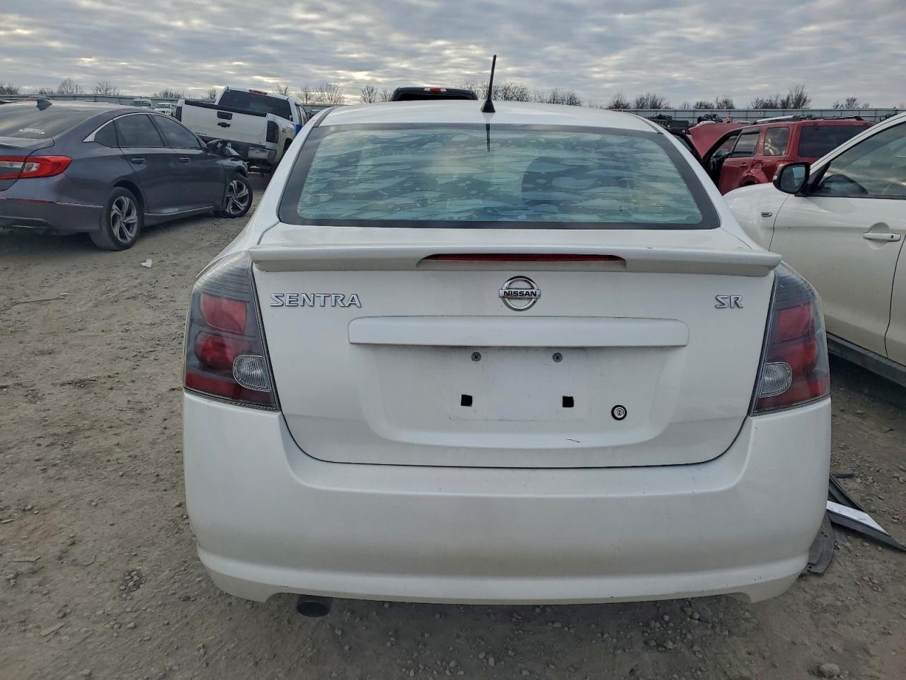 2011 NISSAN SENTRA 2.0 photo 11