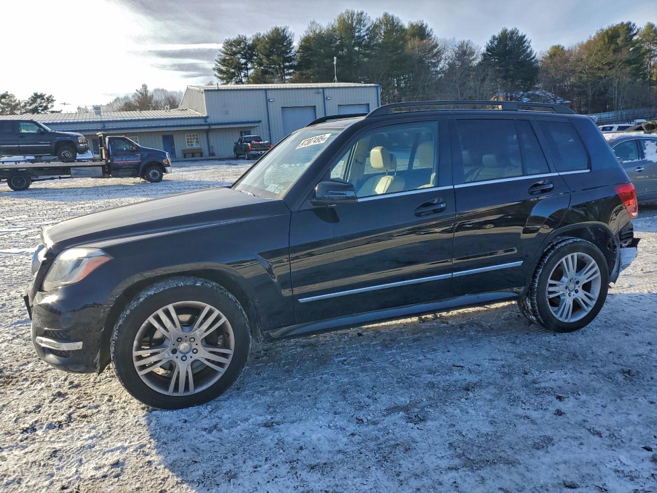 2014 MERCEDES-BENZ GLK 350 4MATIC — REAR END damage — photo 1