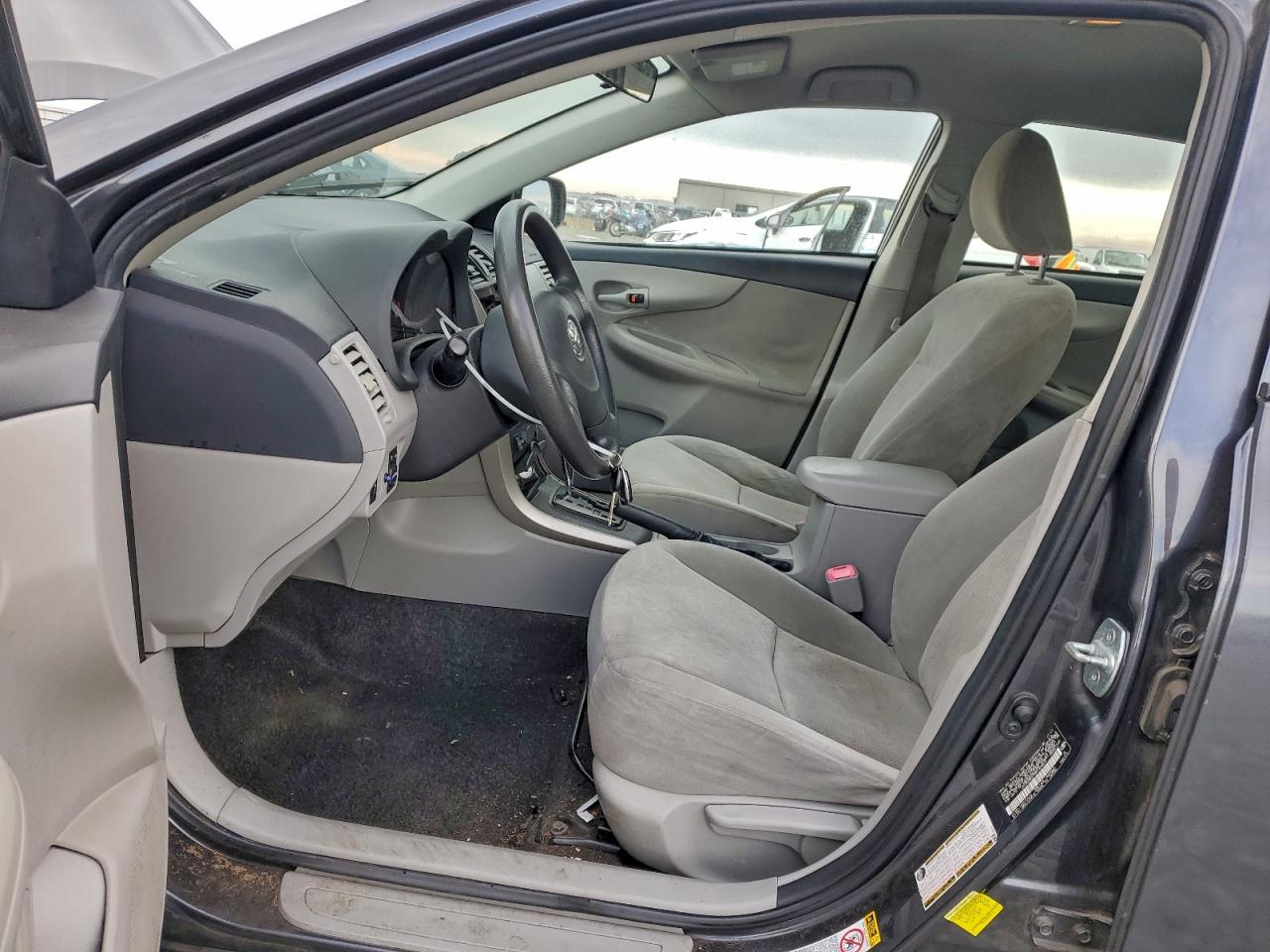 2011 TOYOTA COROLLA BASE photo 7
