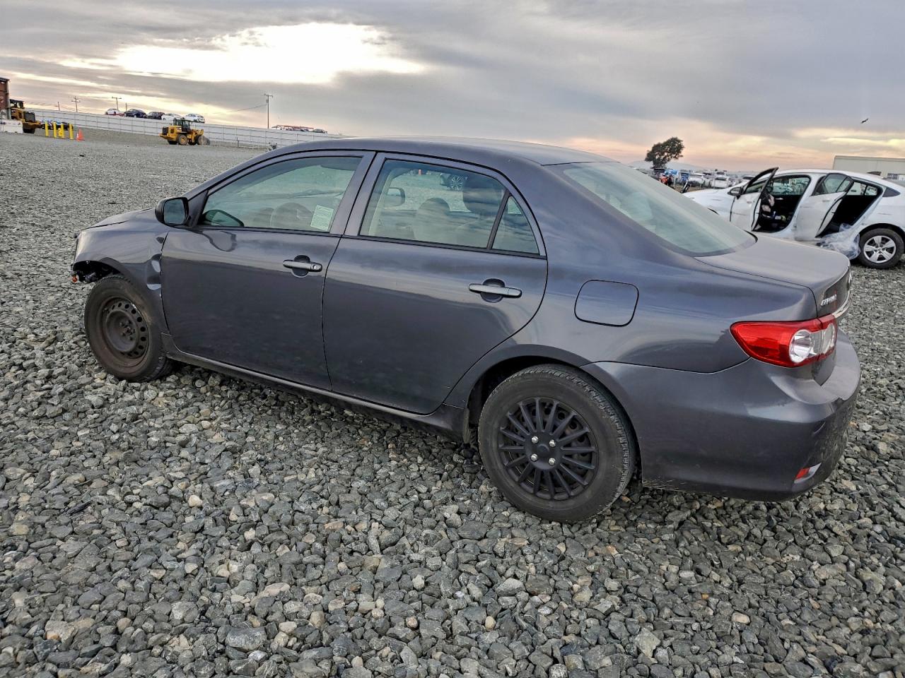 2011 TOYOTA COROLLA BASE photo 2