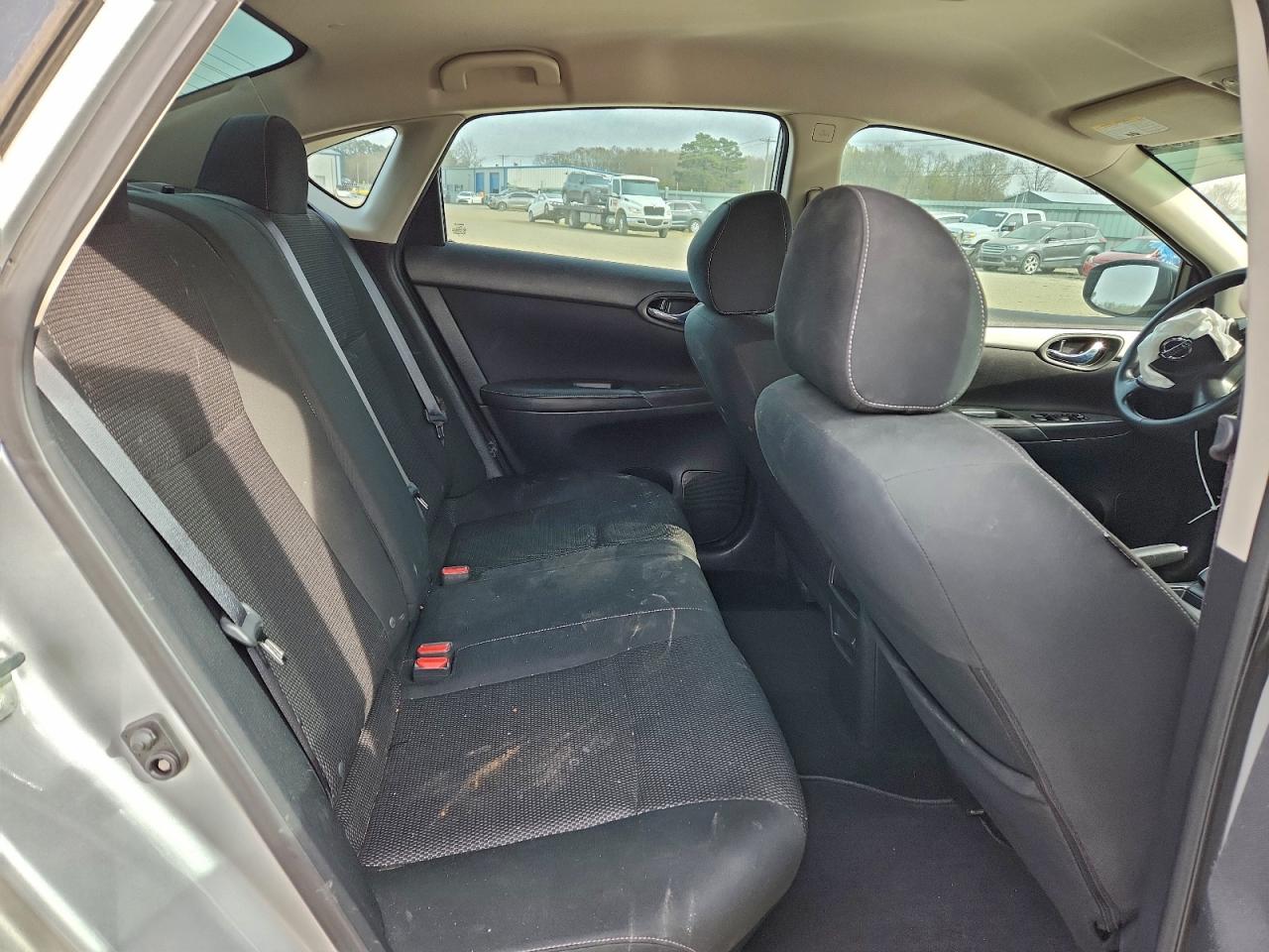 2019 NISSAN SENTRA S photo 10