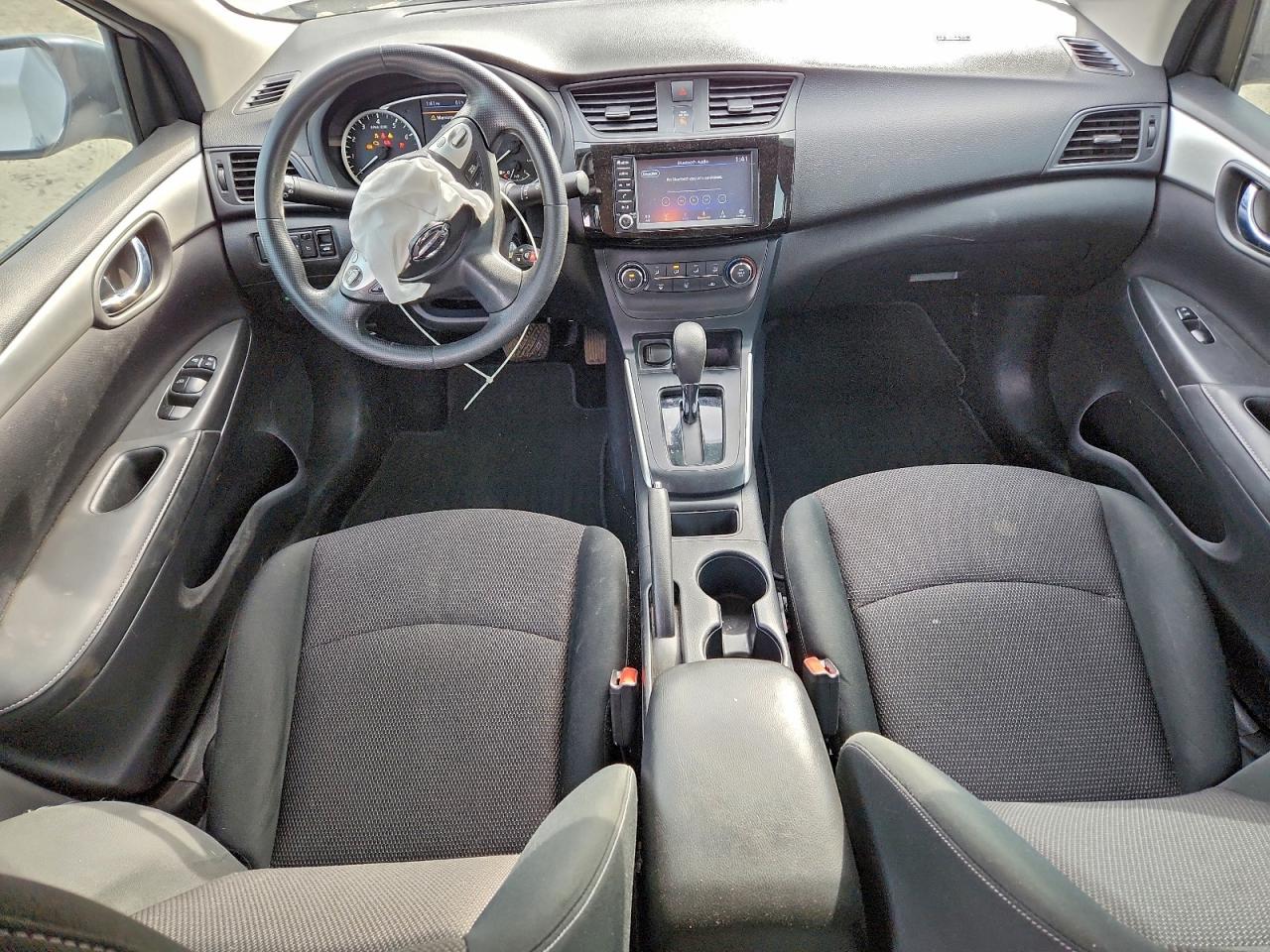 2019 NISSAN SENTRA S photo 8