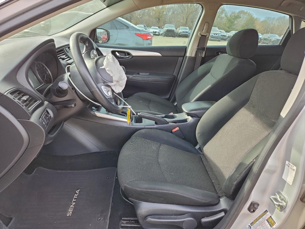 2019 NISSAN SENTRA S photo 7