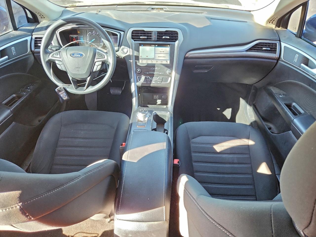 2019 FORD FUSION SE photo 8