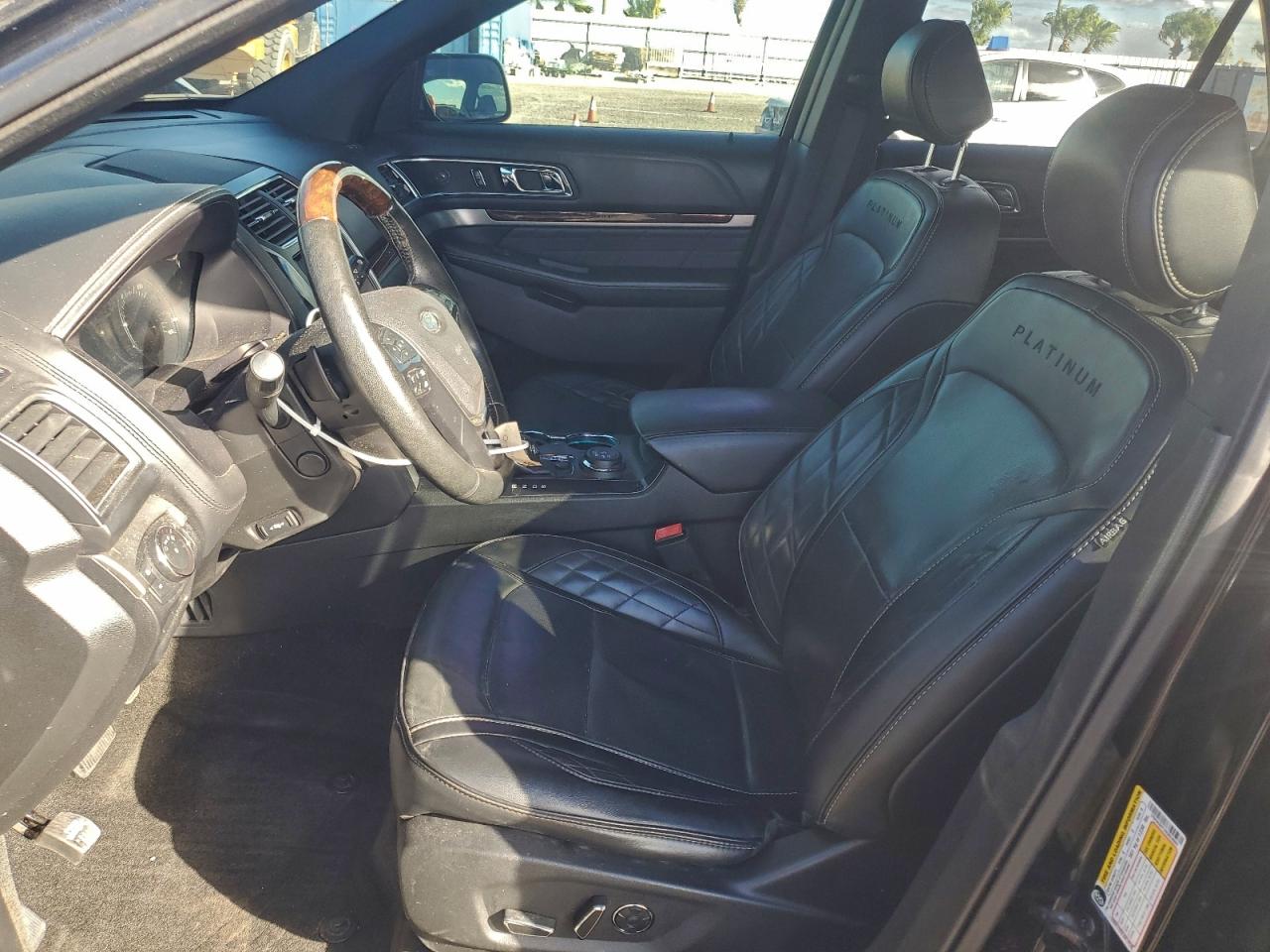 2017 FORD EXPLORER PLATINUM photo 19