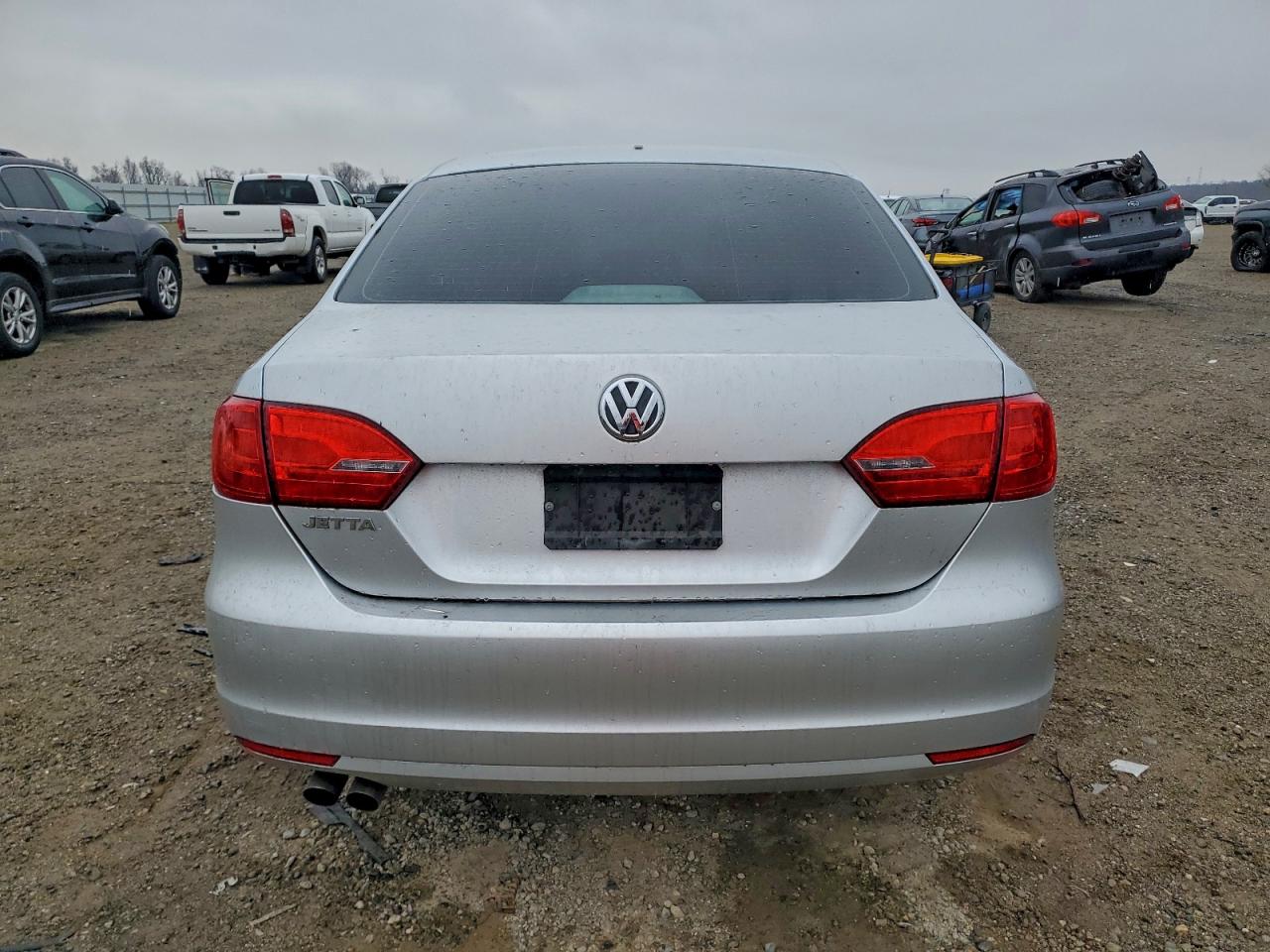 2013 VOLKSWAGEN JETTA BASE photo 6