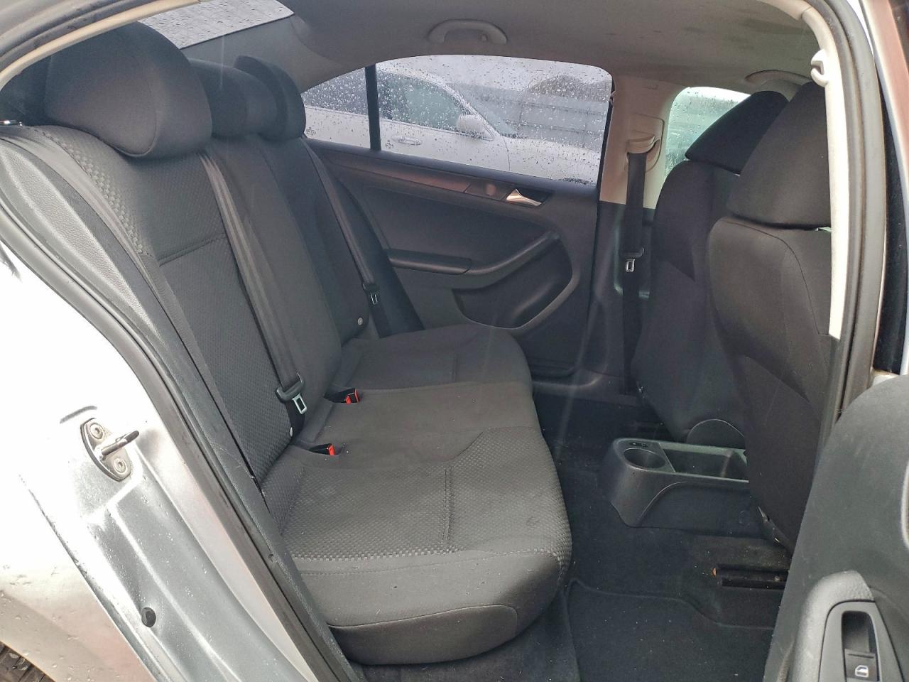 2013 VOLKSWAGEN JETTA BASE photo 10