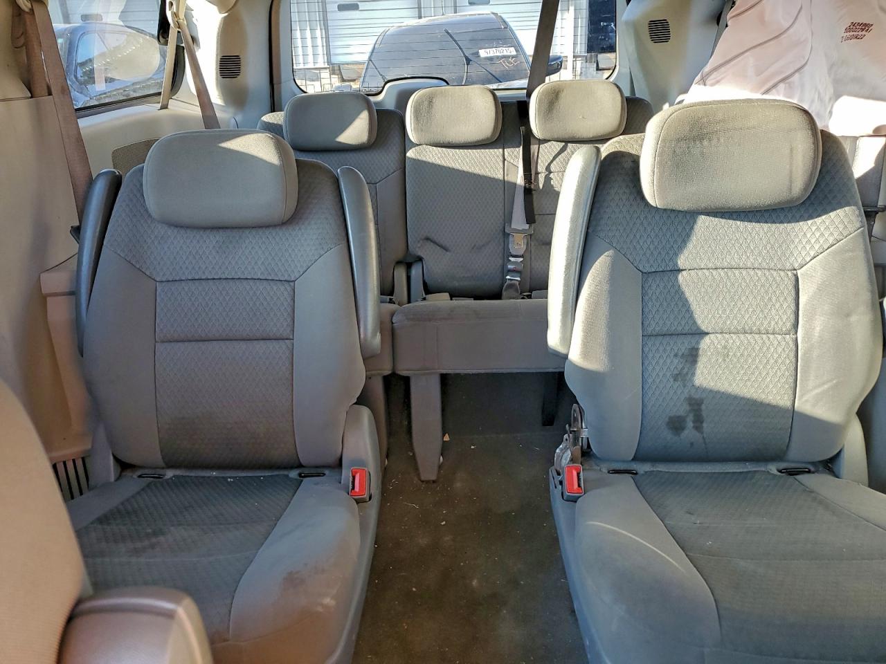 2010 CHRYSLER TOWN & COUNTRY TOURING photo 19