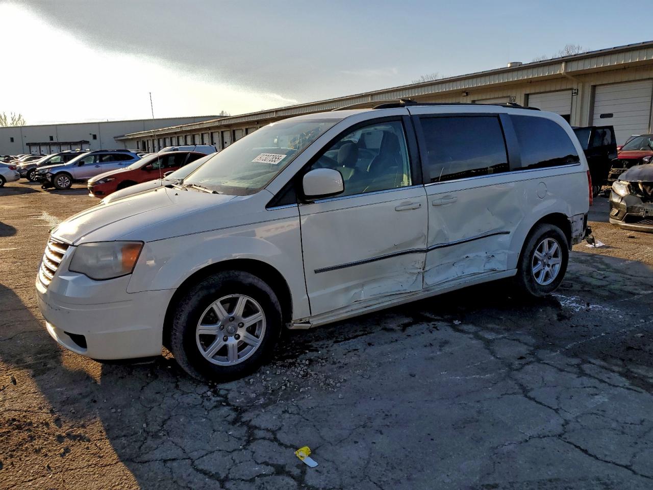 2010 CHRYSLER TOWN & COUNTRY