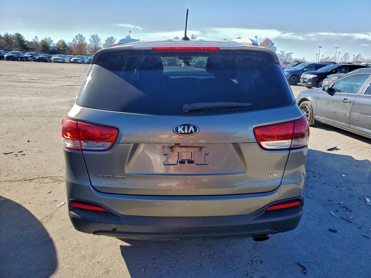 2016 KIA SORENTO LX photo 11