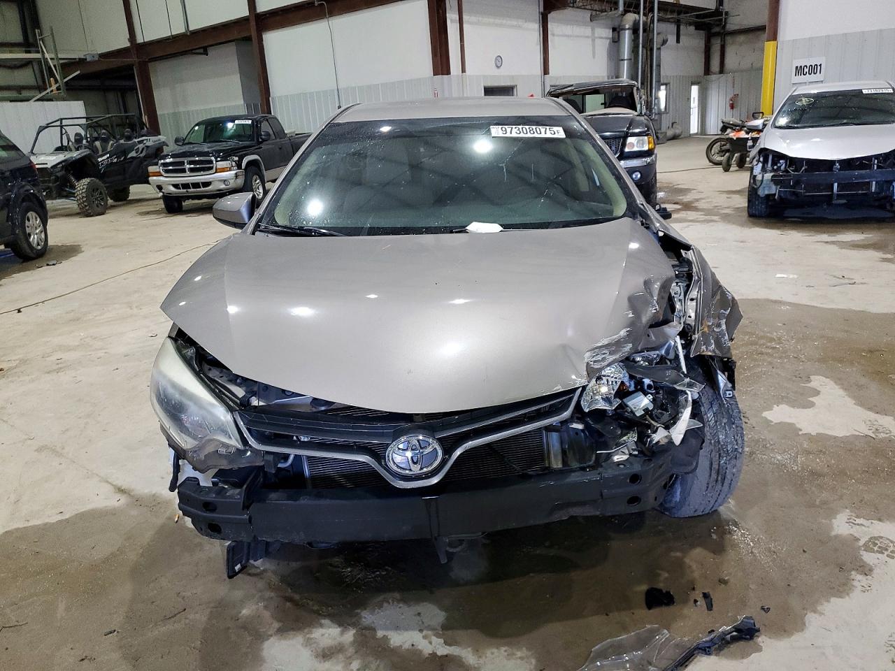 2015 TOYOTA COROLLA LE photo 5