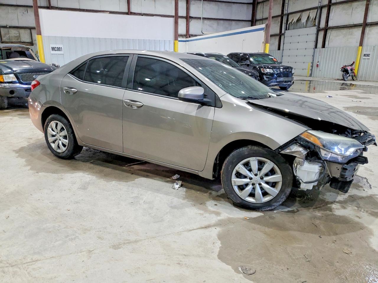 2015 TOYOTA COROLLA LE photo 4