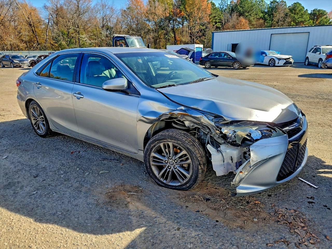 2015 TOYOTA CAMRY LE photo 7