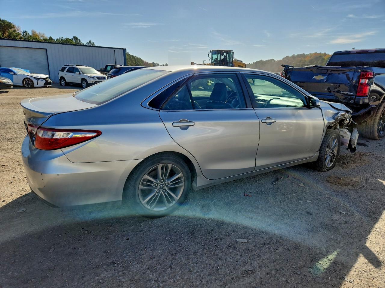 2015 TOYOTA CAMRY LE photo 5