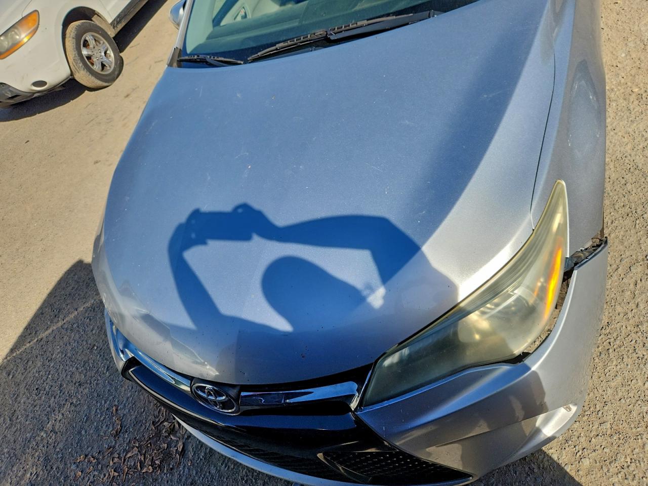 2015 TOYOTA CAMRY LE photo 21