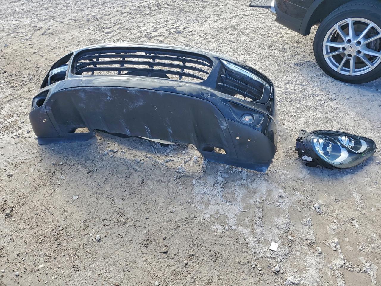 2016 PORSCHE CAYENNE photo 37
