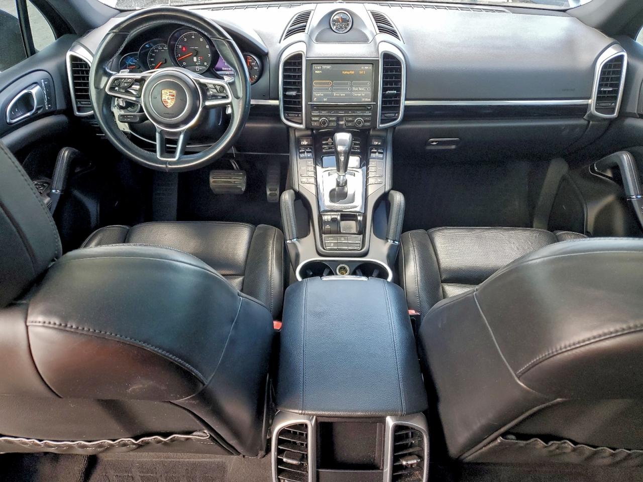 2016 PORSCHE CAYENNE photo 22