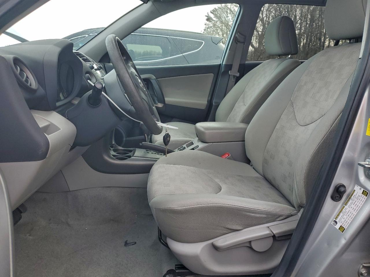 2010 TOYOTA RAV4 photo 7