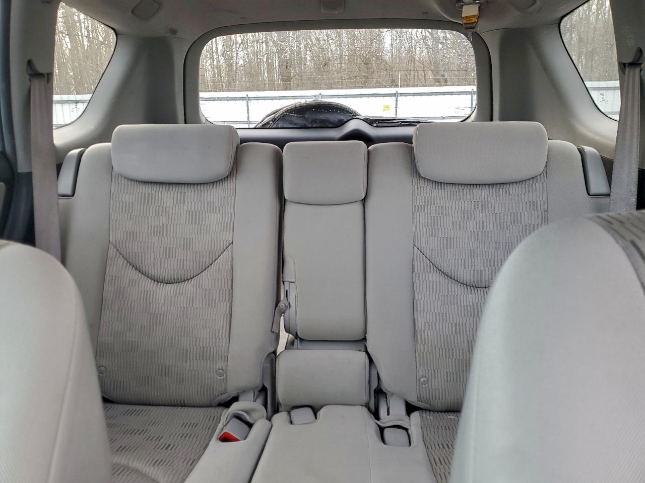 2010 TOYOTA RAV4 photo 10