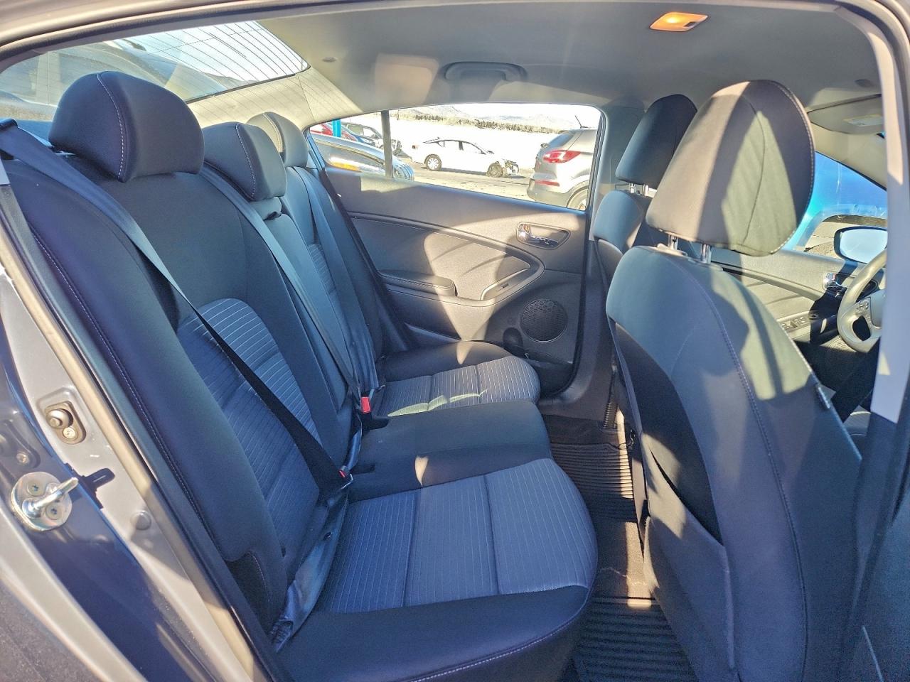 2015 KIA FORTE LX photo 10