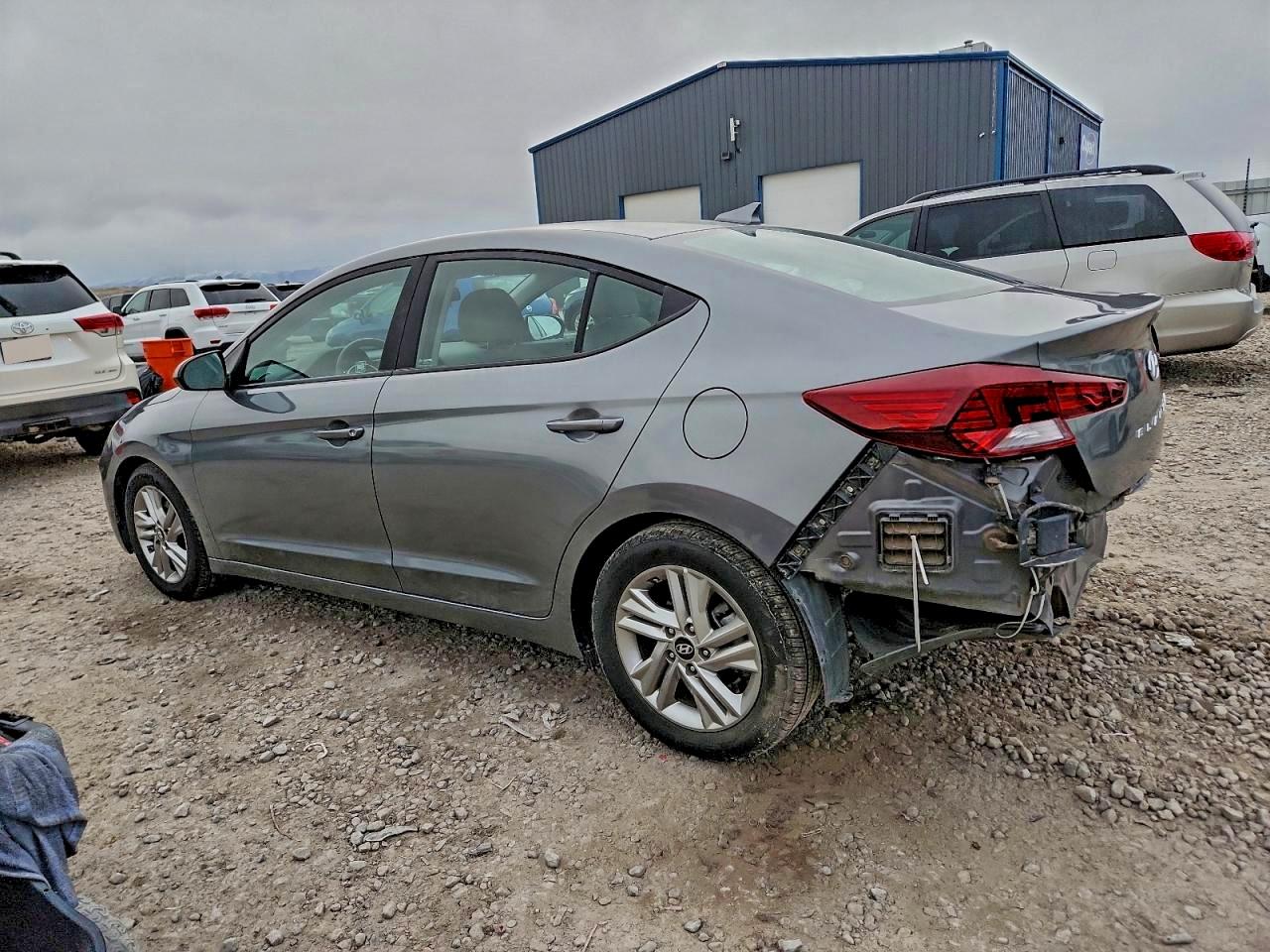 2019 HYUNDAI ELANTRA SEL photo 2